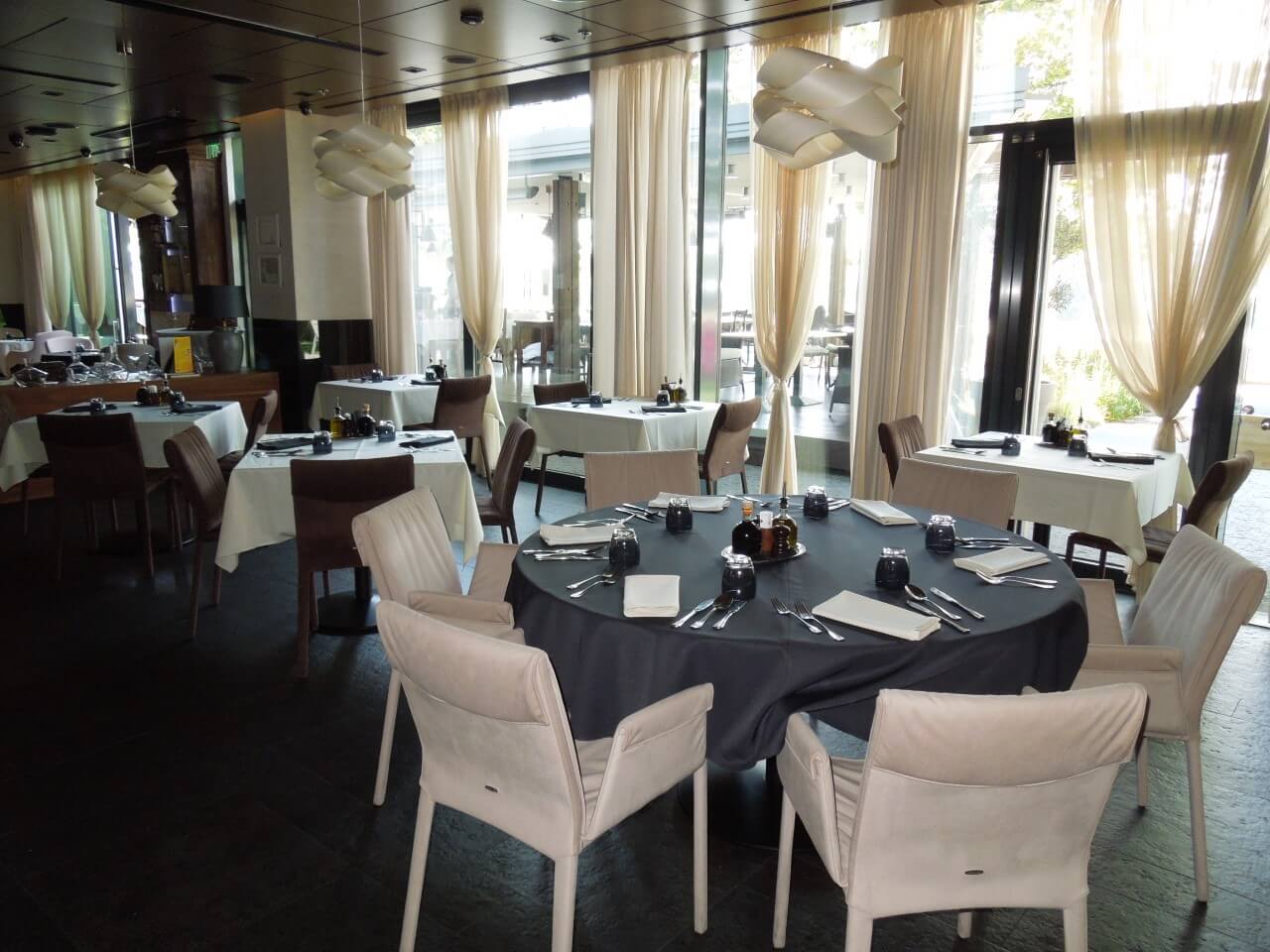 RESTAURACIA MASSIMO - RIVER PARK BRATISLAVA - RE-DESIGN