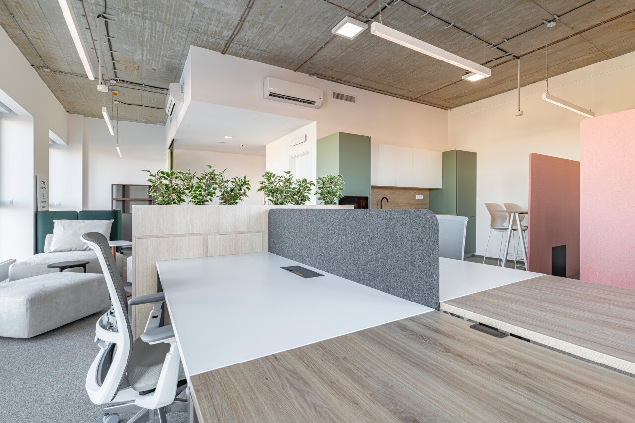 Realizácie komerčné -Zwirn Offices vzorová kancelária